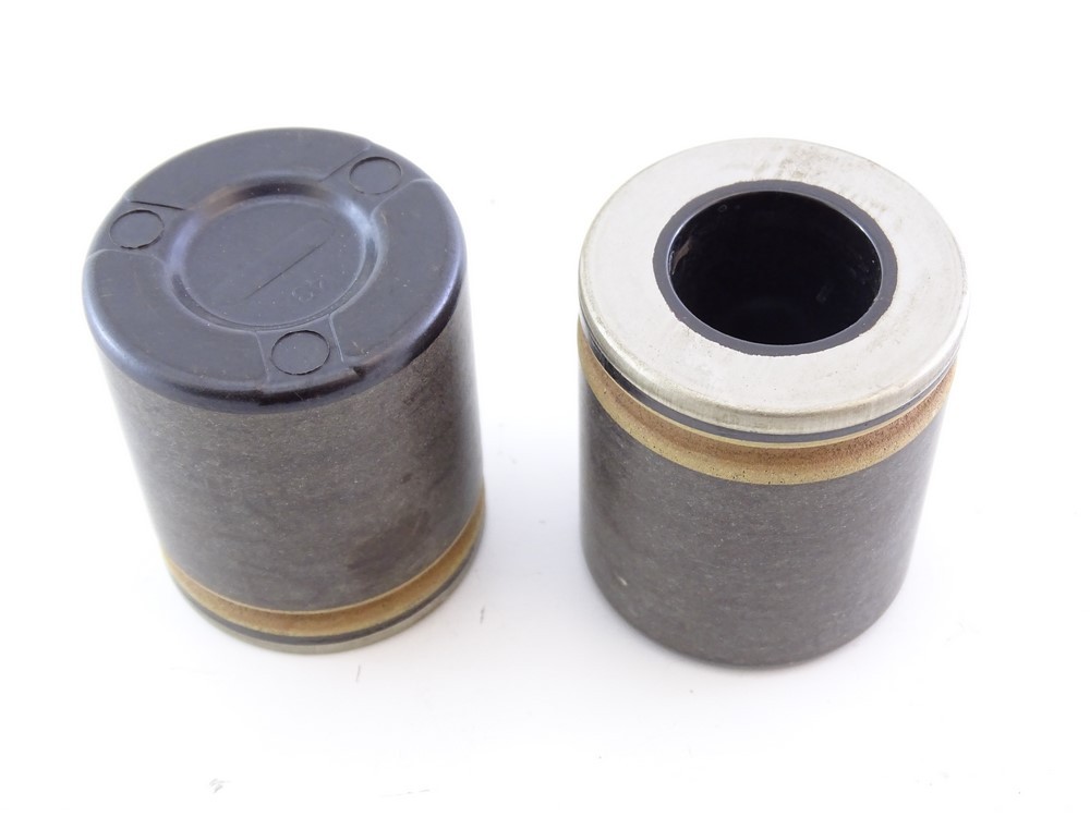 2x Front Caliper Pistons 7843 BBP